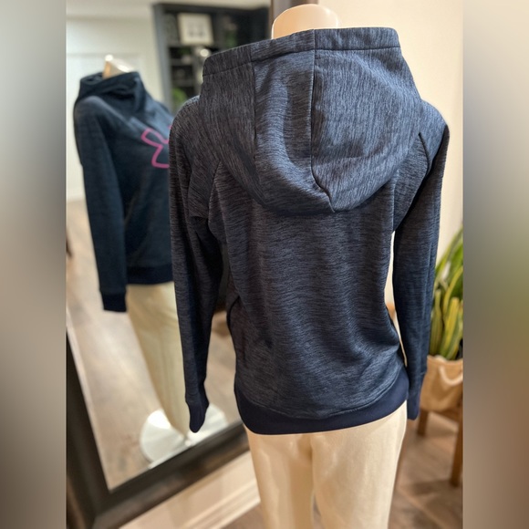 Under Armour pullover - Picture 3 of 5